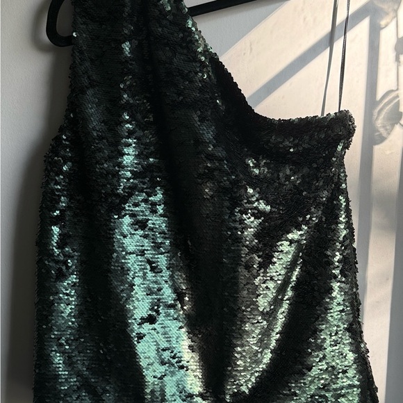 RTA Emerald Green One-Shoulder Sequence Top Size Small Holiday Party/NYE - Picture 3 of 5
